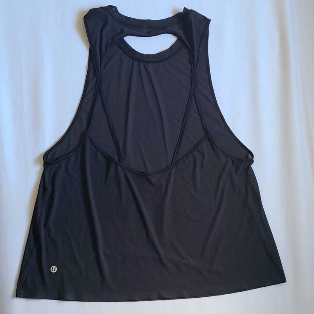 Lululemon mesh muscle tank L